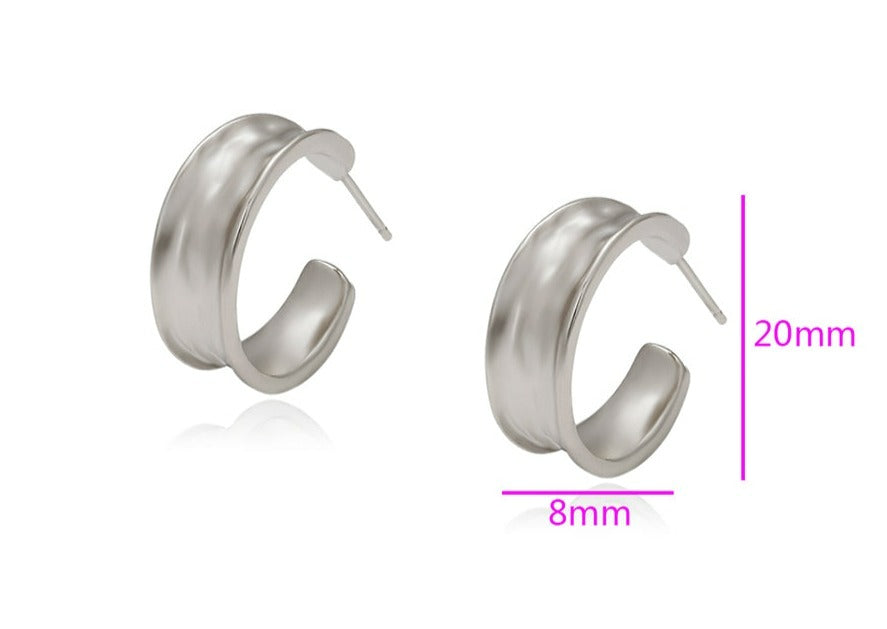 Ohrring Stecker Lessi 925er versilbert hängend