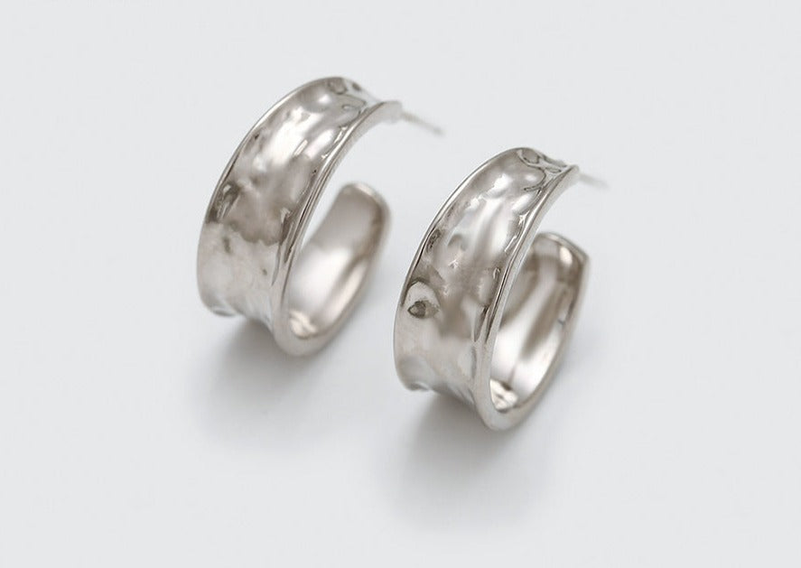 Ohrring Stecker Lessi 925er versilbert hängend