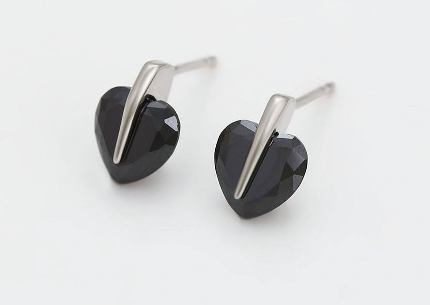 Ohrring Stecker Herz aus Edelstahl mit schwarzem Stein