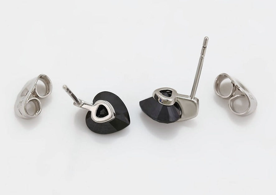 Ohrring Stecker Herz aus Edelstahl mit schwarzem Stein