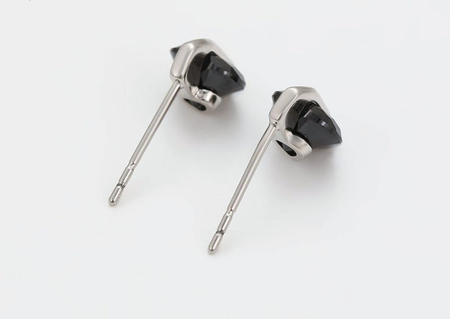Ohrring Stecker Herz aus Edelstahl mit schwarzem Stein