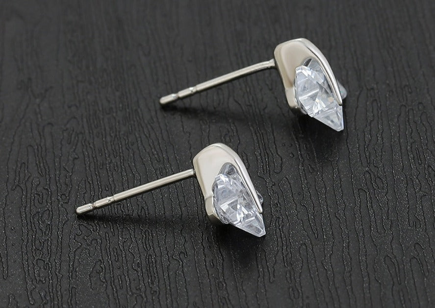 Ohrring Stecker Stern aus Edelstahl mit weißem Stein