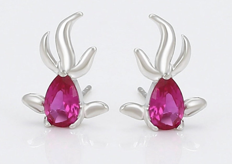 Ohrring Stecker Fisch aus Edelstahl mit rotem Stein