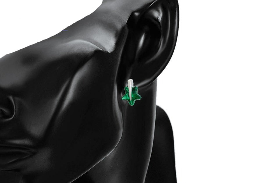 Ohrring Stecker Stern aus Edelstahl mit grünem Stein