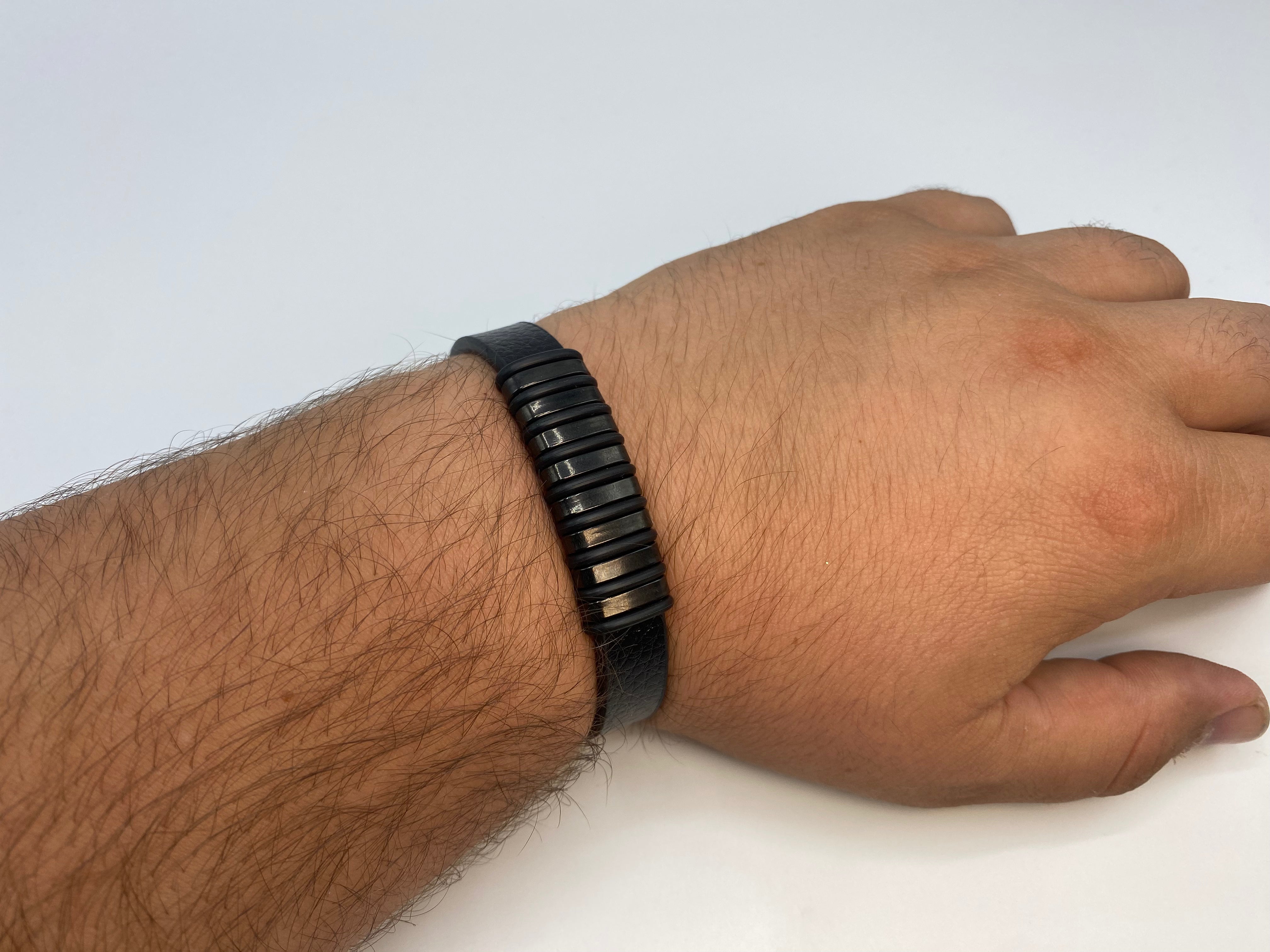 Echt-Leder-Armband gestreift schwarz