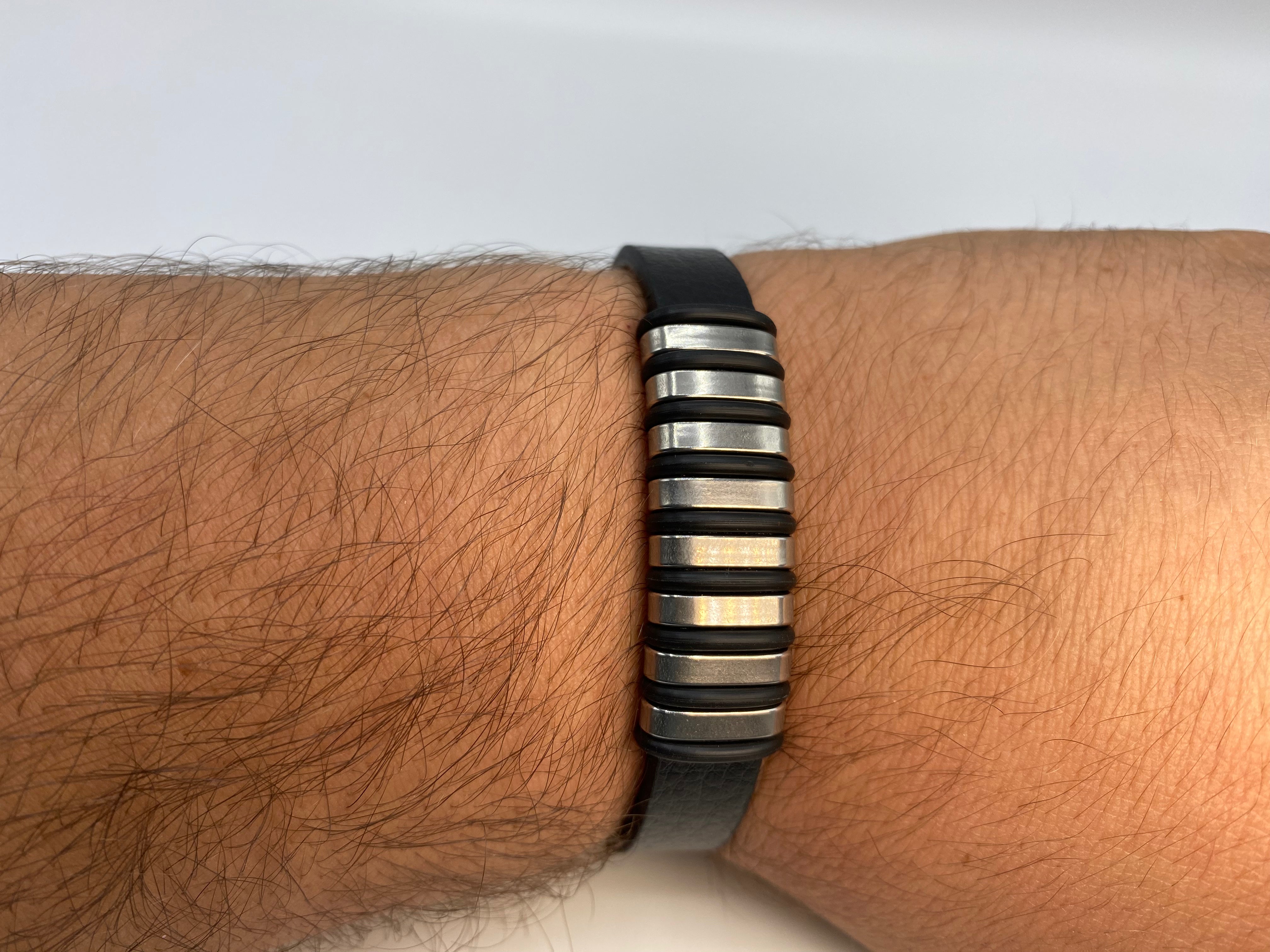 Echt-Leder-Armband gestreift versilbert