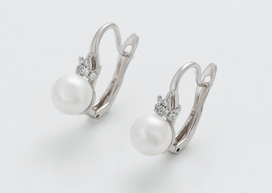 Ohrring Creole Perle mit weißen Zirkonia Steinen 7mm Durchmesser